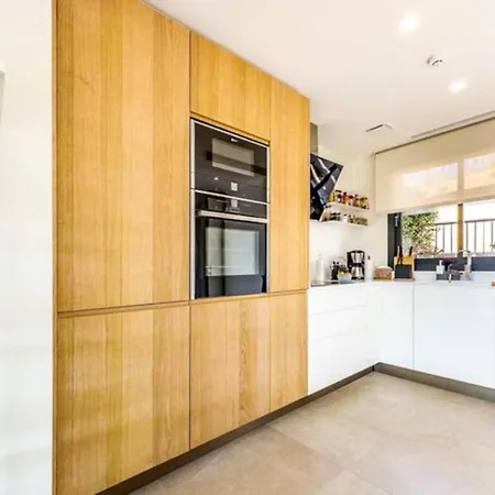 Apartment Luxury With 3 Bedrooms In Marbella