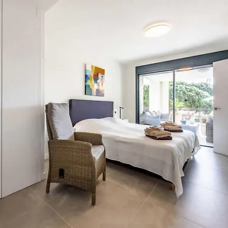Luxury With 3 Bedrooms In Marbella