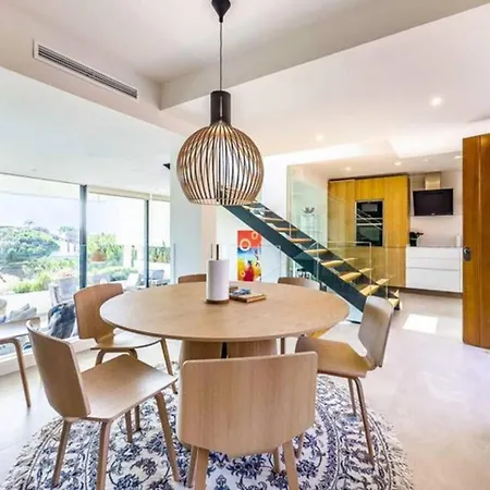 Luxury With 3 Bedrooms In * Marbella