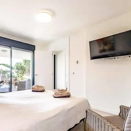 Apartment Luxury With 3 Bedrooms In Marbella
