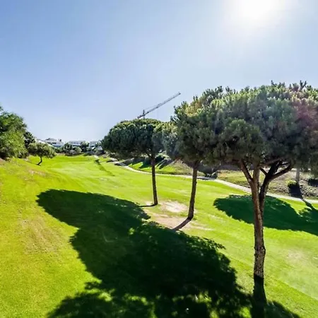 Luxury With 3 Bedrooms In Marbella