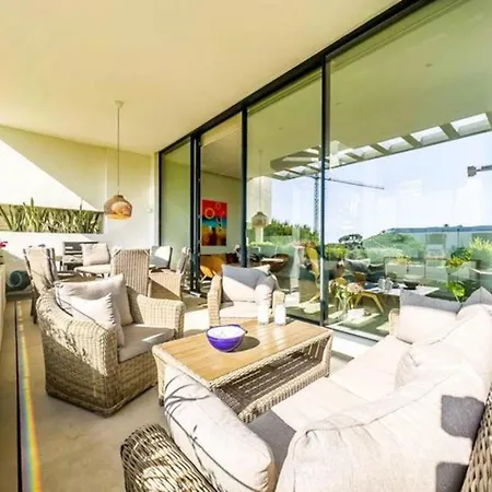 Luxury With 3 Bedrooms In * Marbella